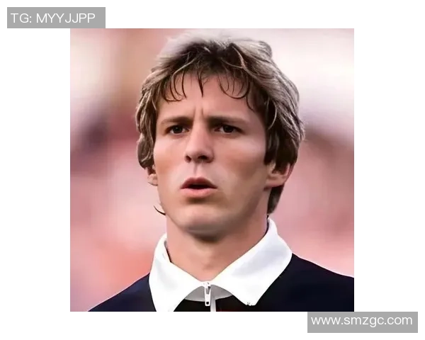 已退役足球明星的传奇人生与背后的精彩故事