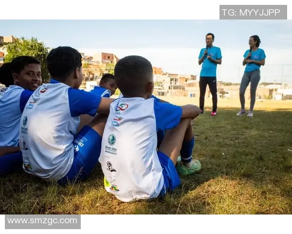 足球球星里奋勇拼搏谱写绿茵传奇故事